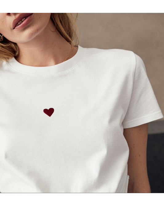 SALDI ❤️ | THE HEART TEE - un cuore ricamato