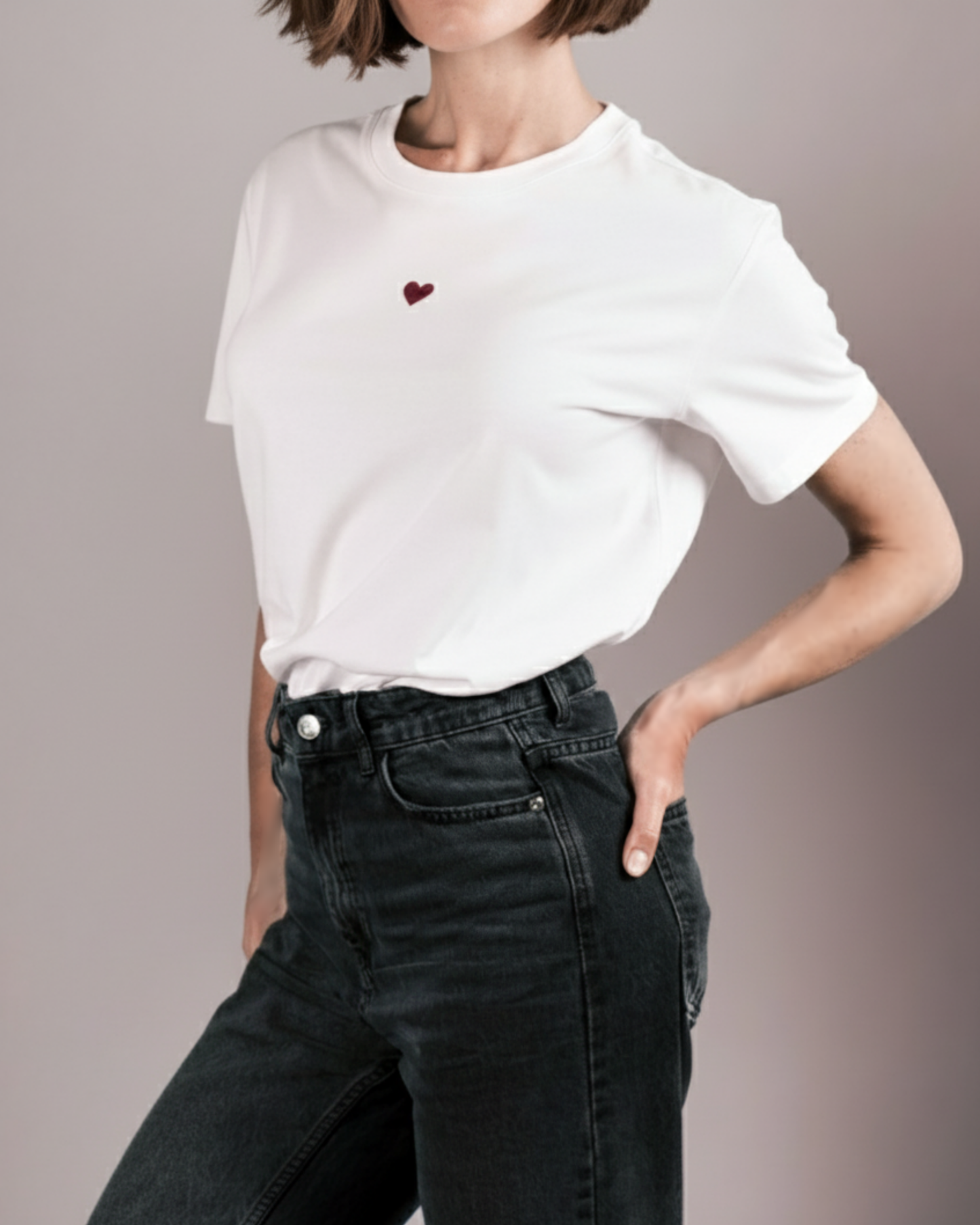SALDI ❤️ | THE HEART TEE - un cuore ricamato