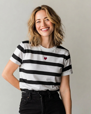 T-shirt Donna Un Cuore tra le Righe