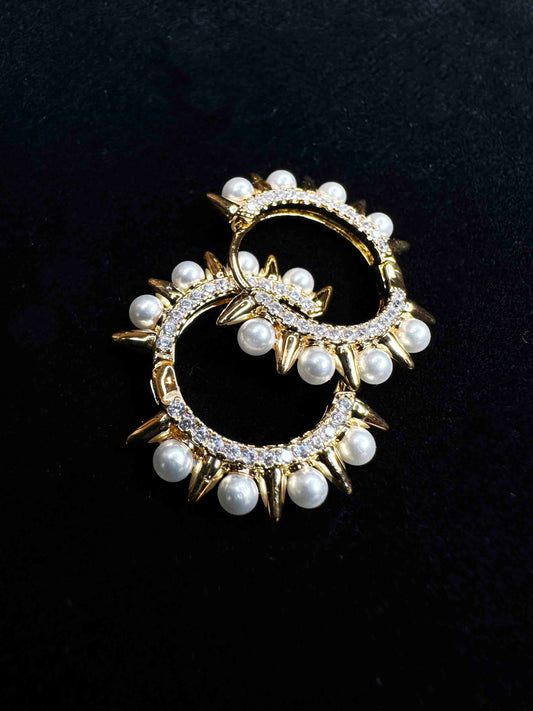 orecchini cerchio  perle strass borchie oro